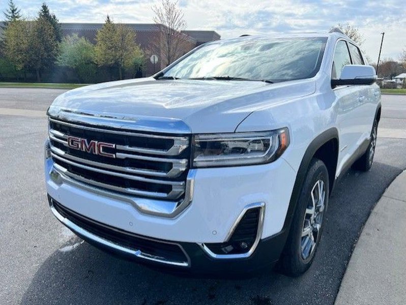 Certified 2022 GMC Acadia SLT image 1