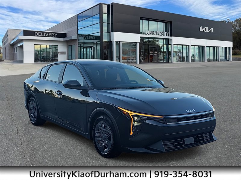 Certified 2025 Kia K4 LX image 1