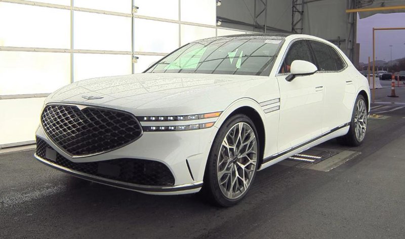 Certified 2024 Genesis G90 3.5T image 1
