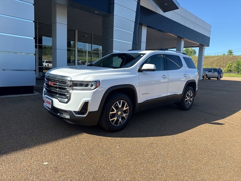 Certified 2023 GMC Acadia SLT image 1