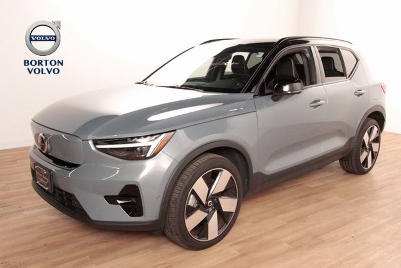 Certified 2023 Volvo XC40 Recharge Ultimate image 1