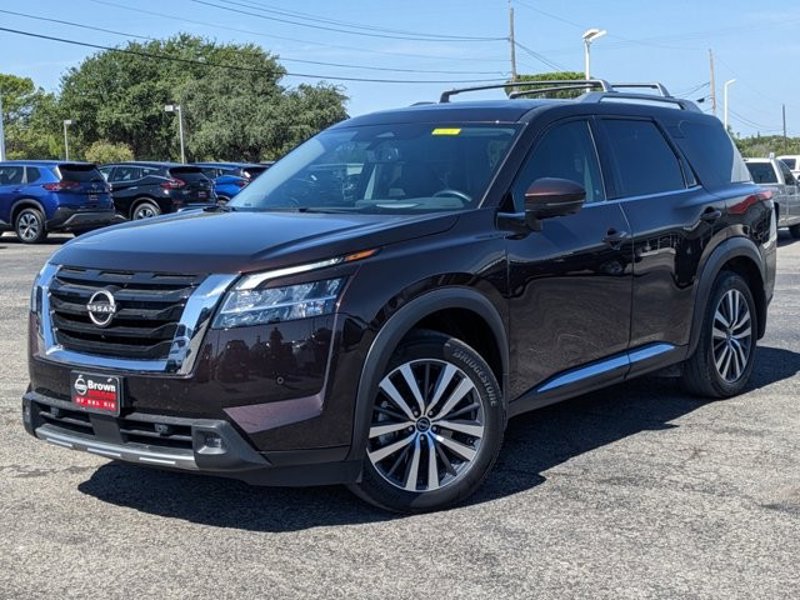 Certified 2022 Nissan Pathfinder Platinum w/ Cargo Package image 1