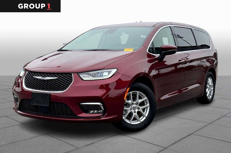 Certified 2023 Chrysler Pacifica Touring-L image 1