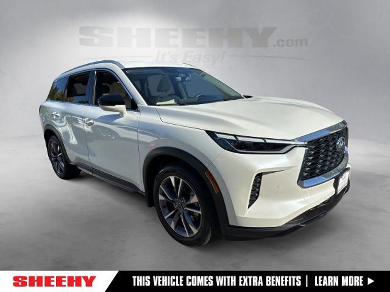 Certified 2025 INFINITI QX60 Luxe w/ Vision Package image 1