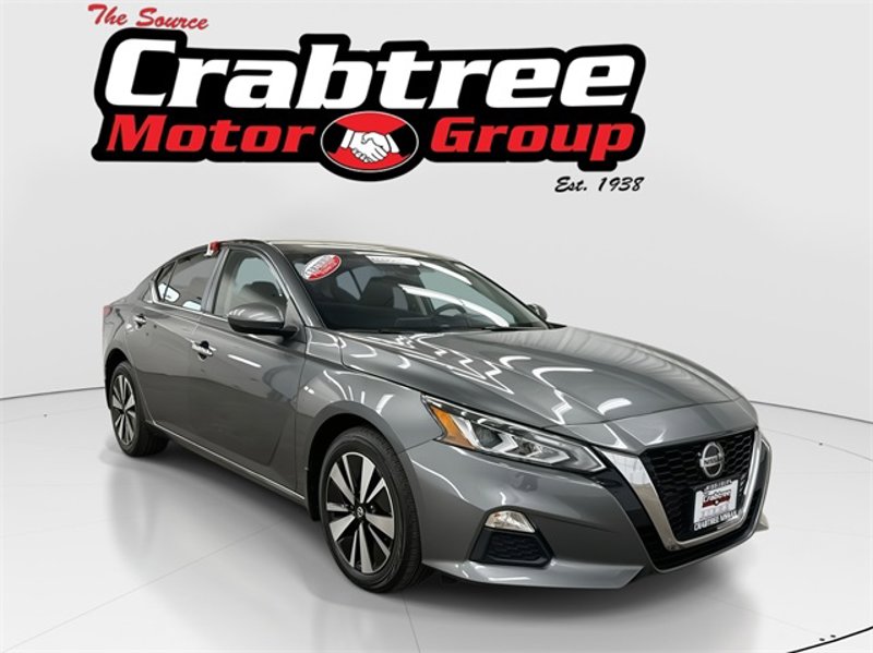 Certified 2022 Nissan Altima 2.5 SV image 1