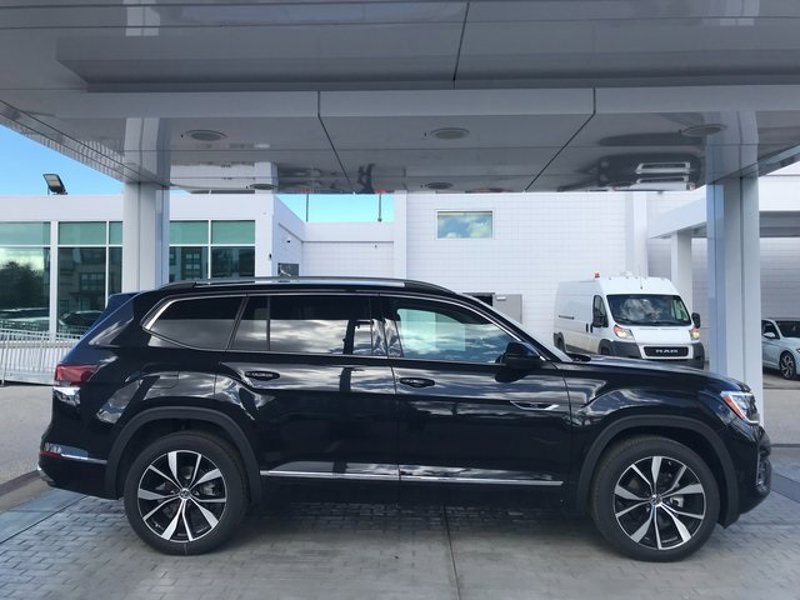 New 2025 Volkswagen Atlas SEL Premium R-Line image 1