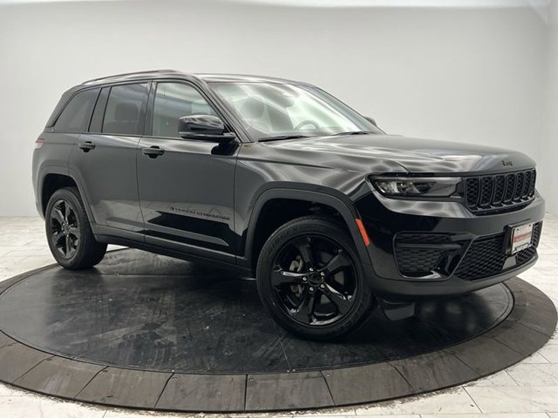 Certified 2022 Jeep Grand Cherokee Altitude image 1