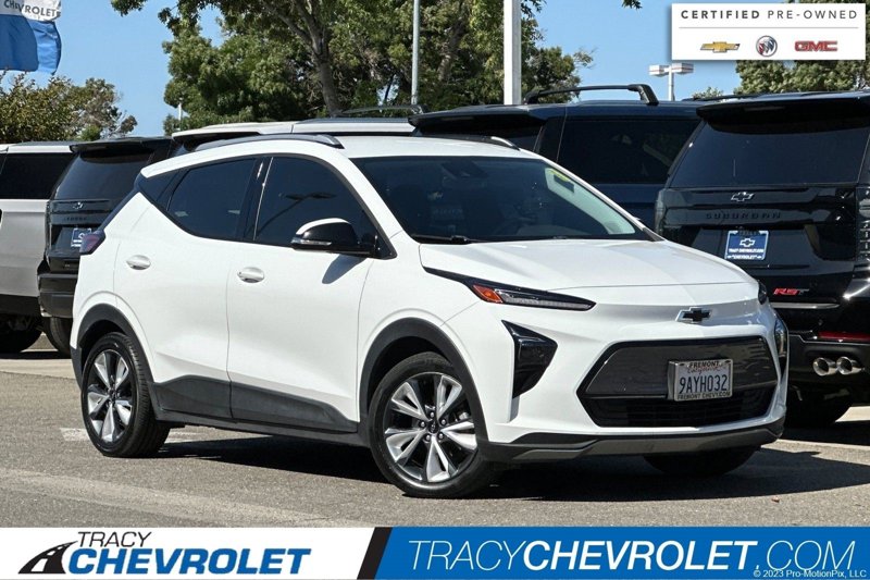 Certified 2022 Chevrolet Bolt EUV LT w/ Convenience Package image 1