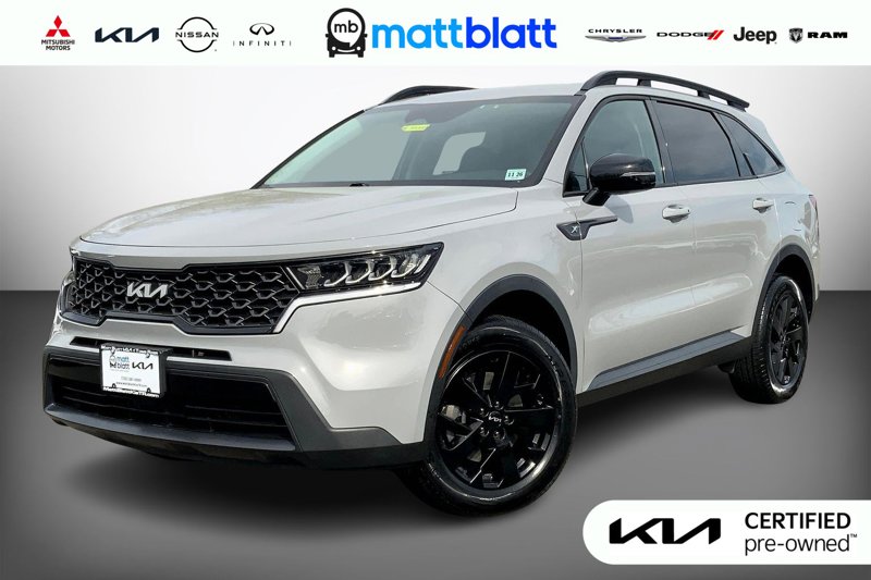 Certified 2022 Kia Sorento S image 1