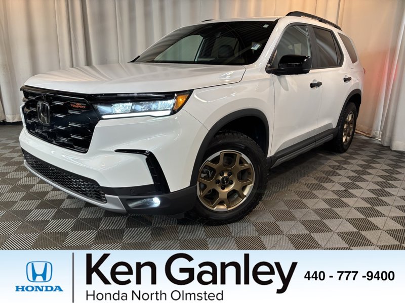 Certified 2024 Honda Pilot TrailSport image 1