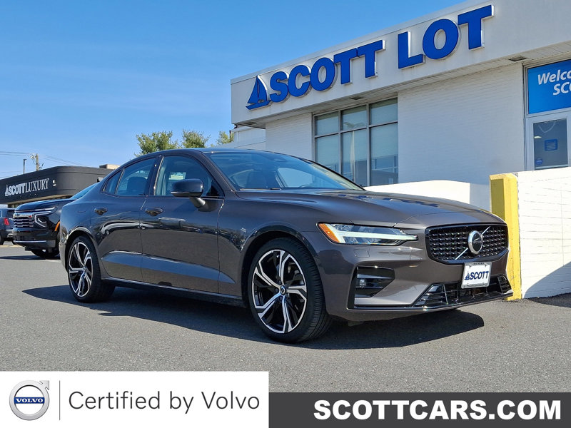 Certified 2025 Volvo S60 B5 Core image 1