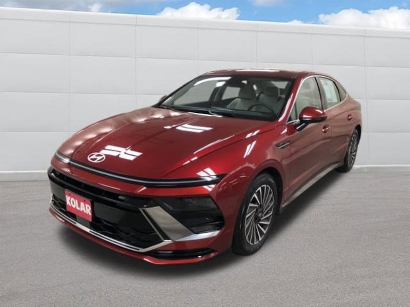 Certified 2025 Hyundai Sonata SEL image 1