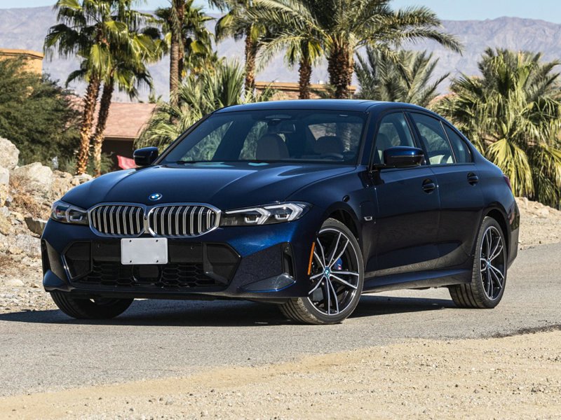 Used 2024 BMW 330e xDrive image 1