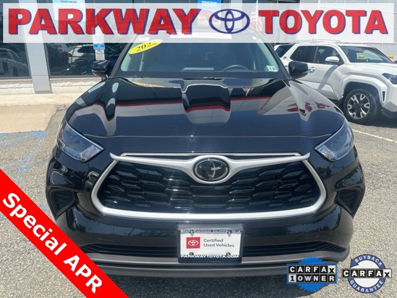 Certified 2022 Toyota Highlander L image 1