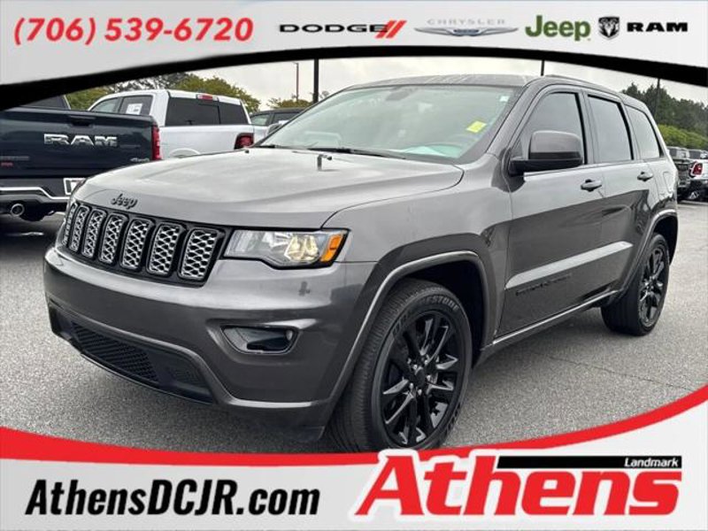 Certified 2021 Jeep Grand Cherokee Laredo X image 1