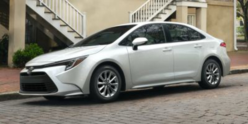 Used 2024 Toyota Corolla LE image 1