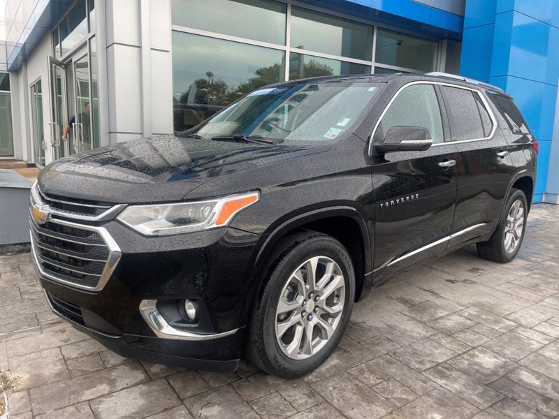 Certified 2021 Chevrolet Traverse Premier w/ LPO, Floor Liner Package image 1