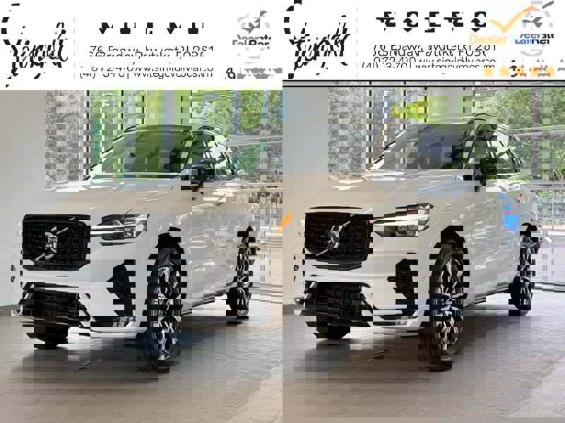 Certified 2025 Volvo XC60 B5 Plus image 1