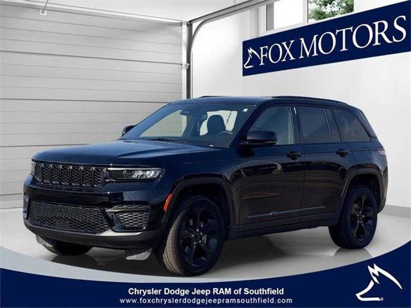 Certified 2024 Jeep Grand Cherokee Altitude image 1