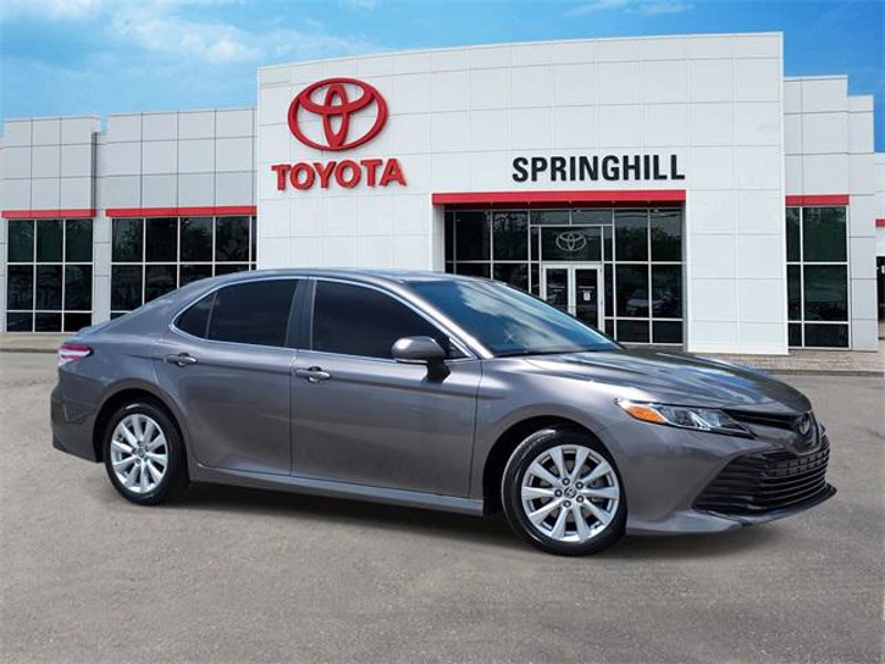 Certified 2020 Toyota Camry LE image 1