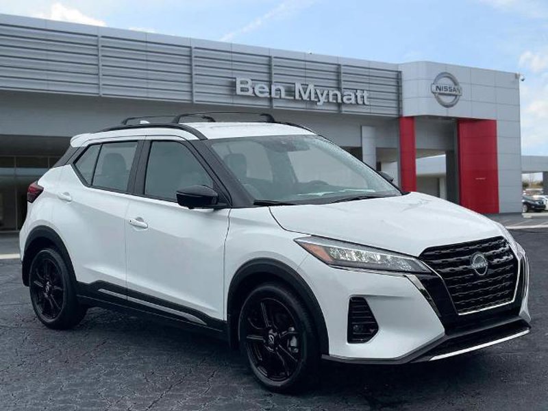 Certified 2024 Nissan Kicks SR image 1