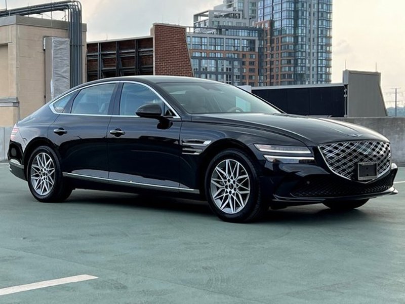 Certified 2025 Genesis G80 2.5T image 1
