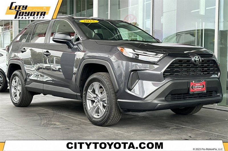 Certified 2025 Toyota RAV4 LE image 1
