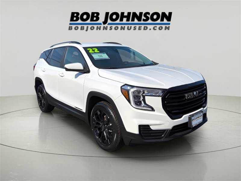 Certified 2022 GMC Terrain SLE w/ Driver Convenience Package image 1