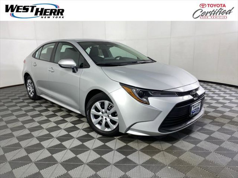 Certified 2023 Toyota Corolla LE image 1