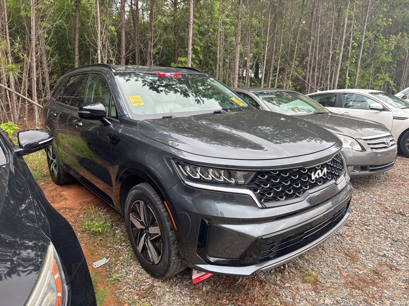 Certified 2022 Kia Sorento S image 1