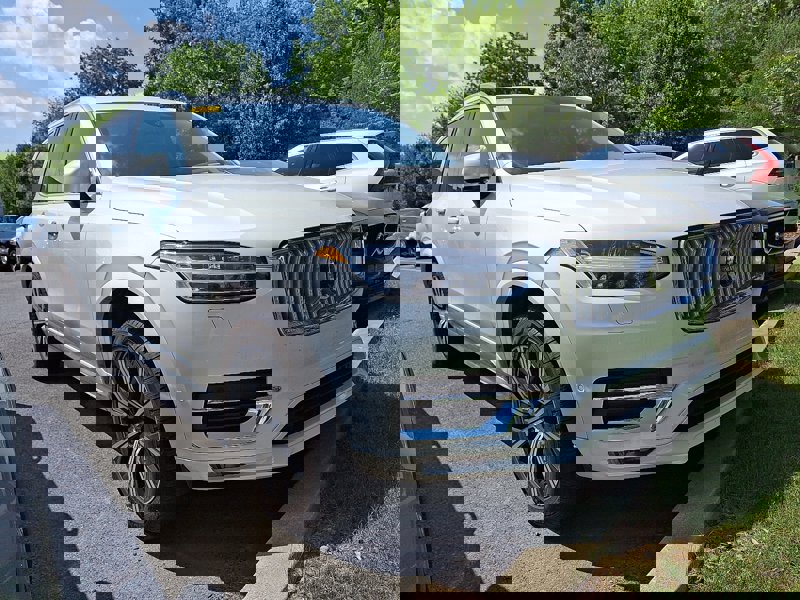 Certified 2024 Volvo XC90 B6 Plus w/ Protection Package image 1