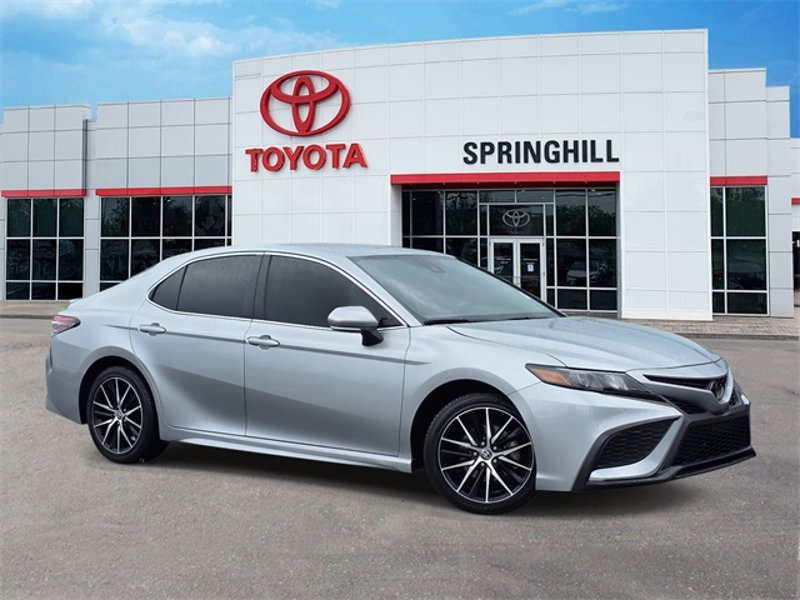 Certified 2024 Toyota Camry SE image 1