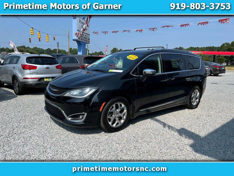 Used 2019 Chrysler Pacifica Limited image 1