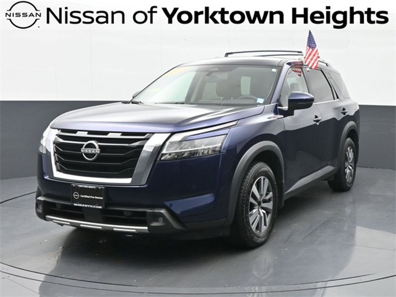 Certified 2022 Nissan Pathfinder SL image 1