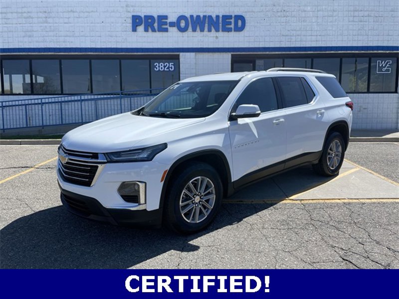 Certified 2022 Chevrolet Traverse LT image 1