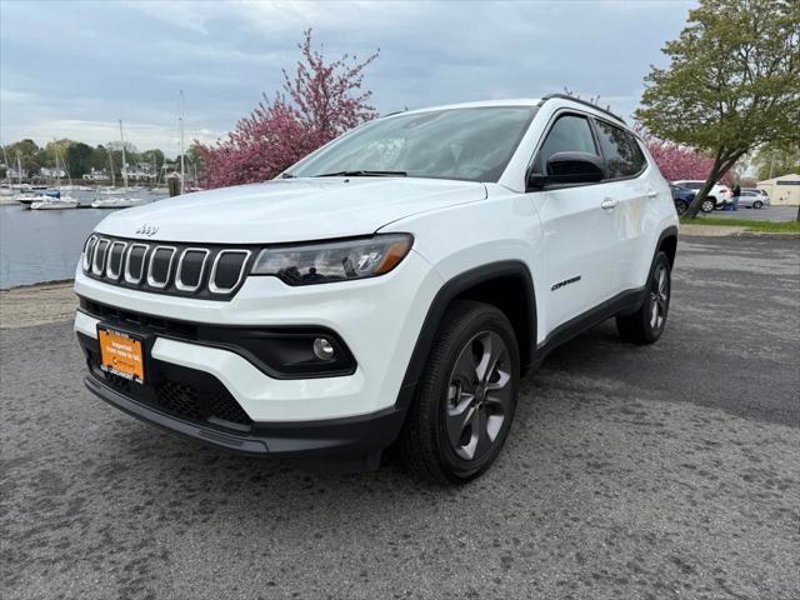 Certified 2022 Jeep Compass Latitude image 1