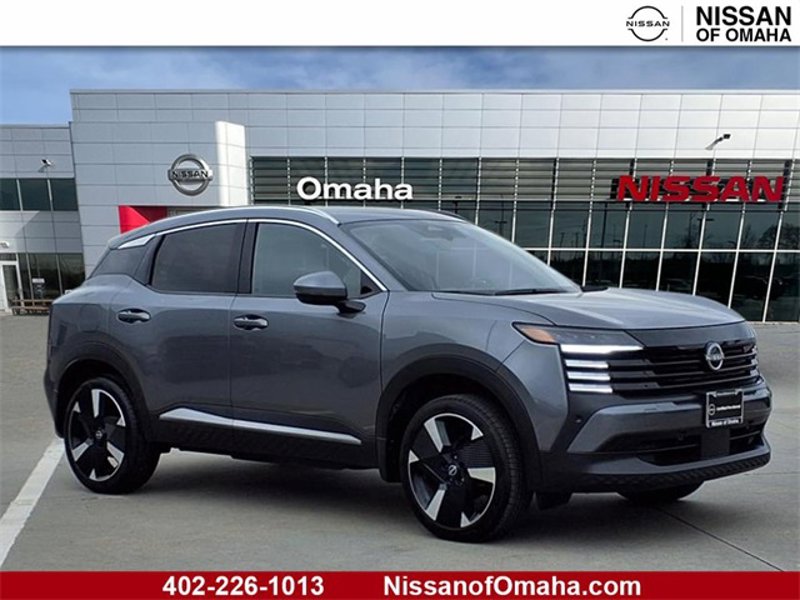 Certified 2025 Nissan Kicks SR image 1