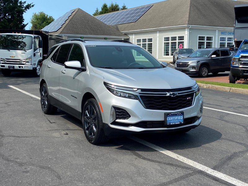 Certified 2022 Chevrolet Equinox RS image 1
