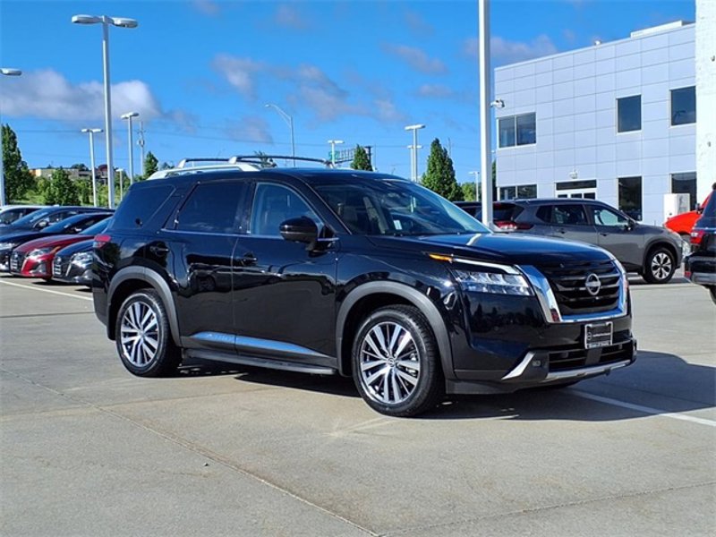 Certified 2022 Nissan Pathfinder Platinum w/ Cargo Package image 1