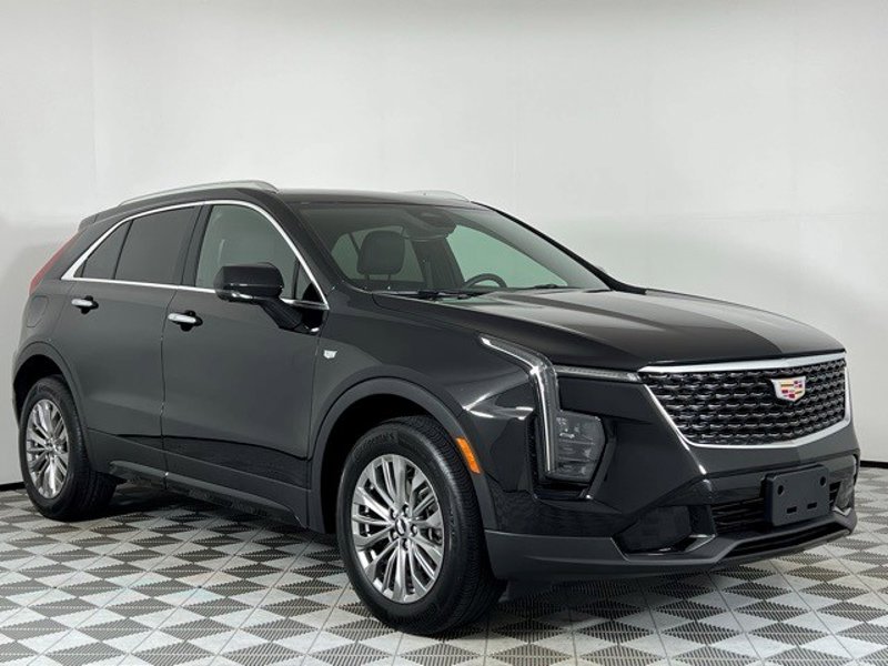 Certified 2025 Cadillac XT4 Premium Luxury image 1