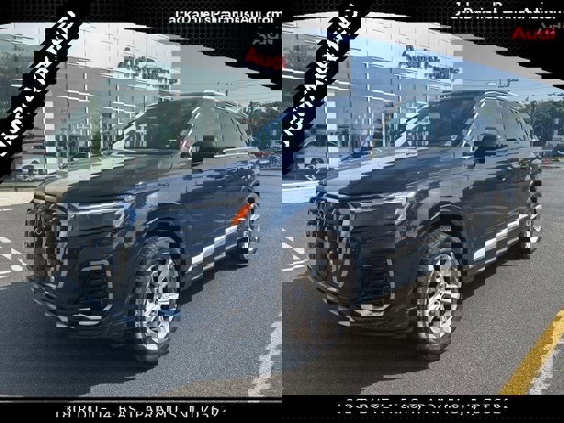 Certified 2025 Audi Q7 2.0T Premium w/ Convenience Package image 1