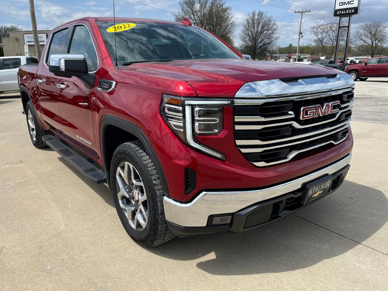 Certified 2023 GMC Sierra 1500 SLT image 1