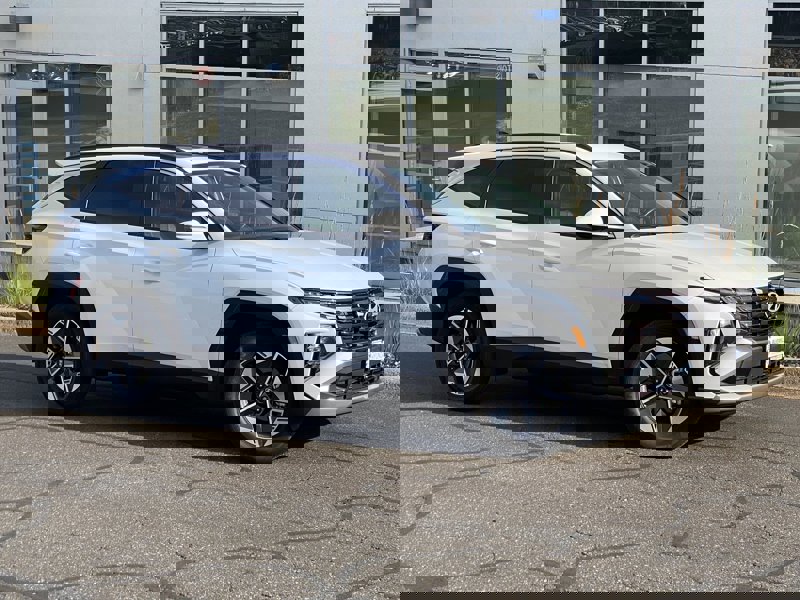 Certified 2025 Hyundai Tucson SEL image 1