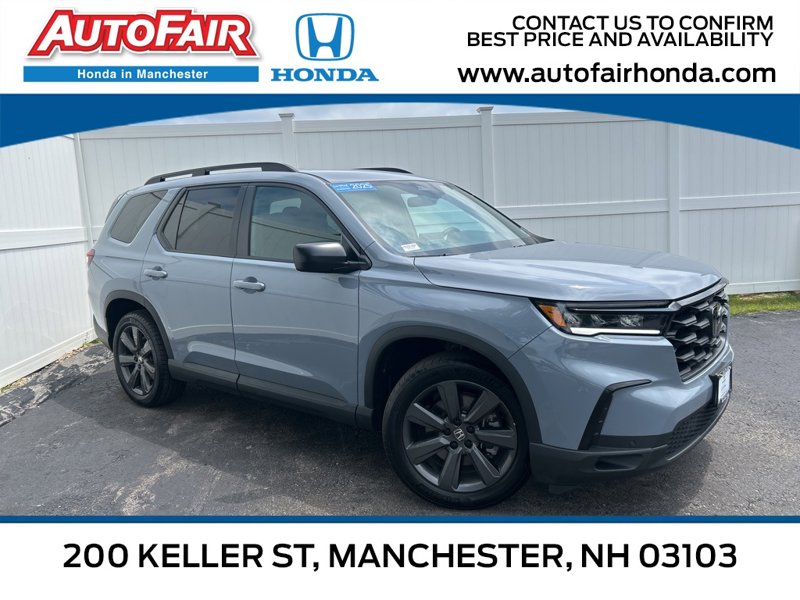 Certified 2025 Honda Pilot Sport image 1