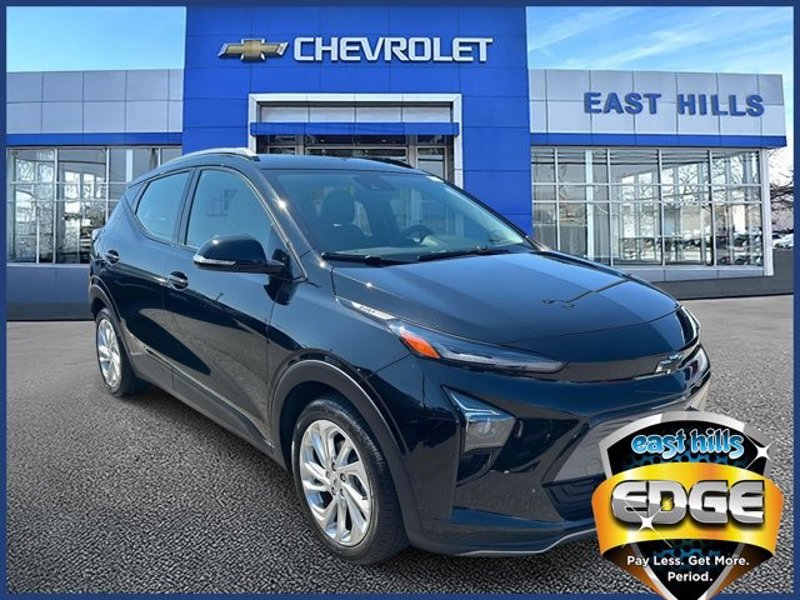 Certified 2023 Chevrolet Bolt EUV LT w/ Driver Confidence Package image 1