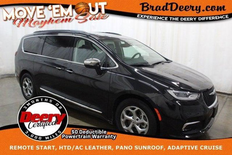 Certified 2022 Chrysler Pacifica Limited image 1