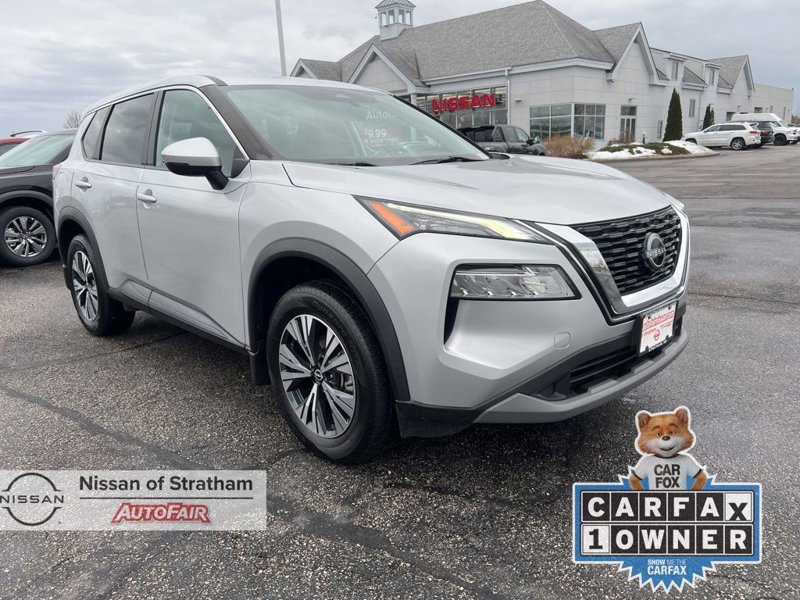 Certified 2022 Nissan Rogue SV image 1