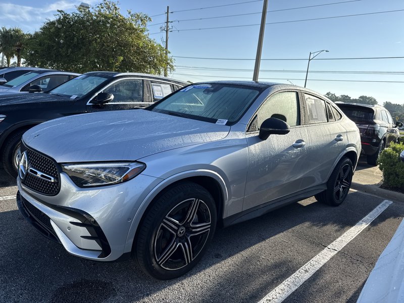 Certified 2024 Mercedes-Benz GLC 300 4MATIC image 1