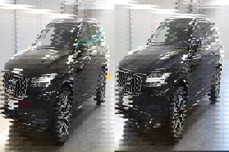 Certified 2021 Volvo XC90 T6 Momentum w/ Protection Package Premier image 1
