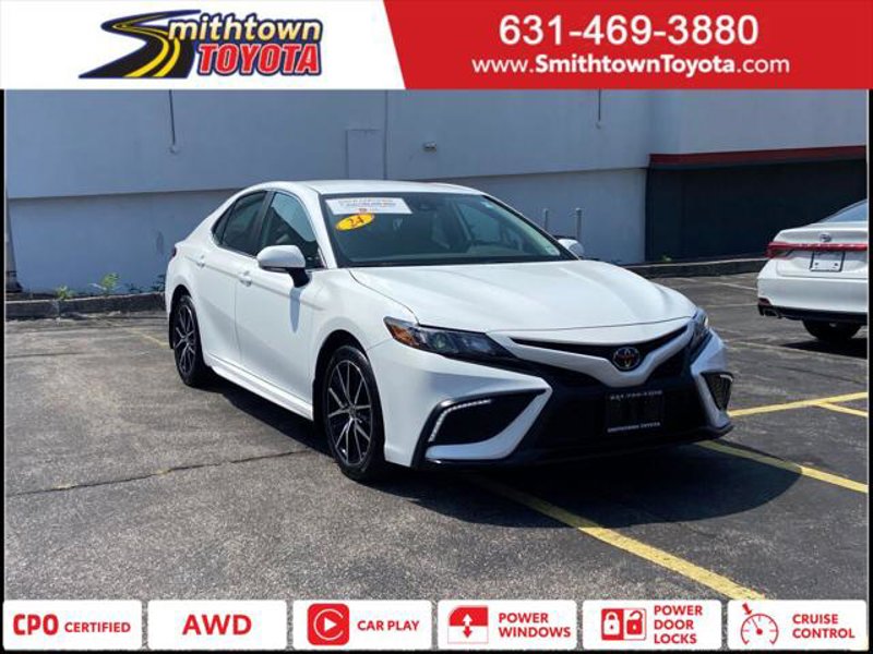 Certified 2024 Toyota Camry SE image 1